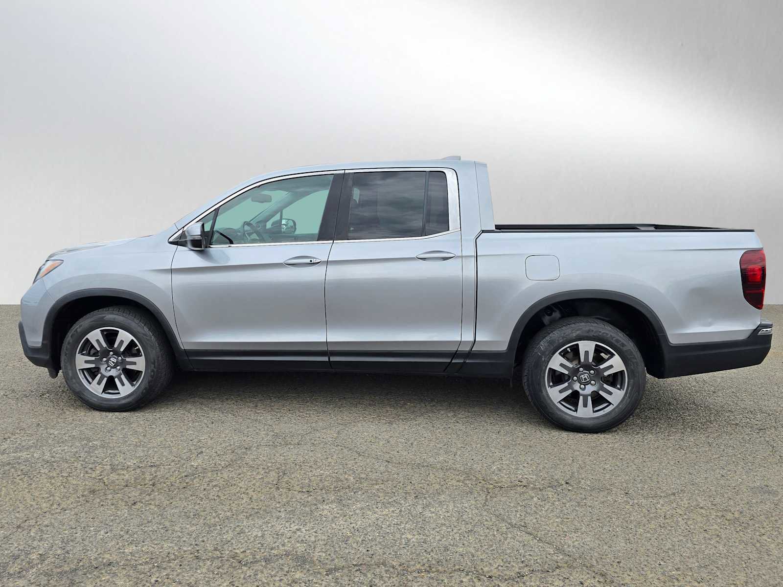 Used 2017 Honda Ridgeline RTL-T image 7