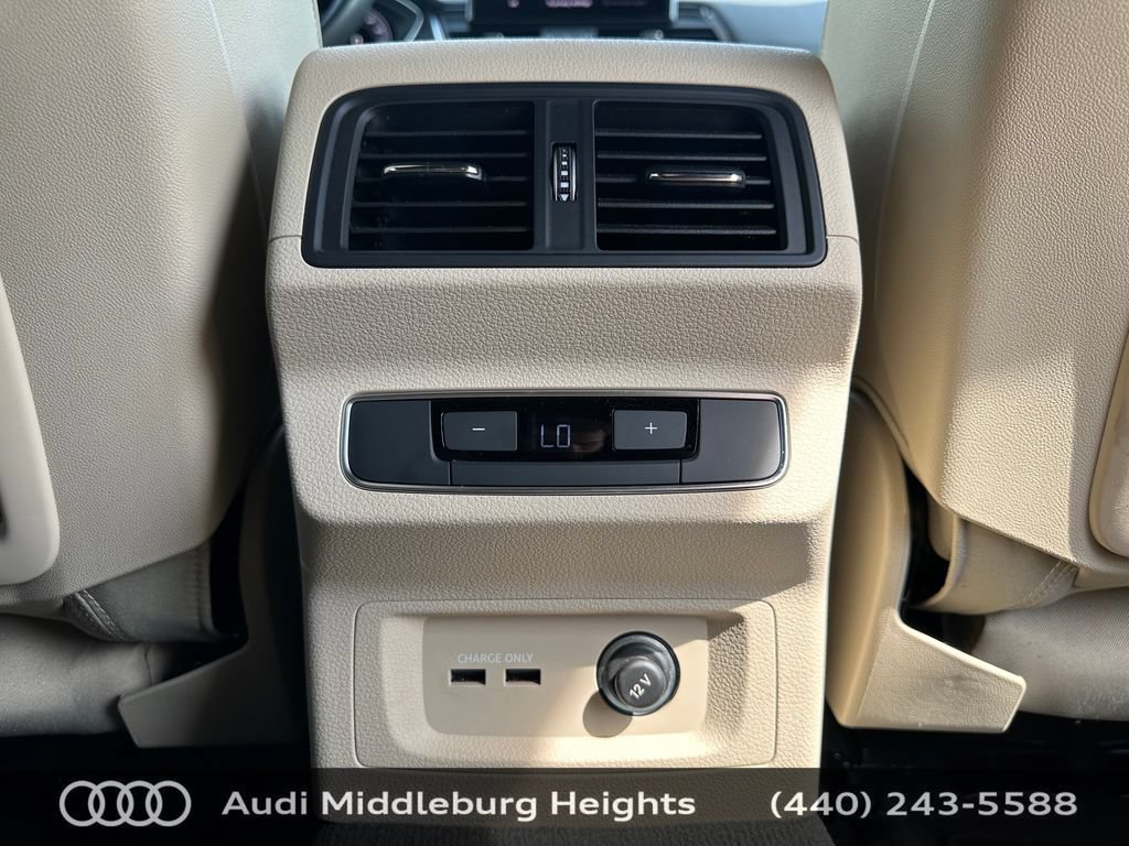 Used 2023 Audi Q5 2.0T Premium Plus w/ Premium Plus Package AWD/4WD image 32