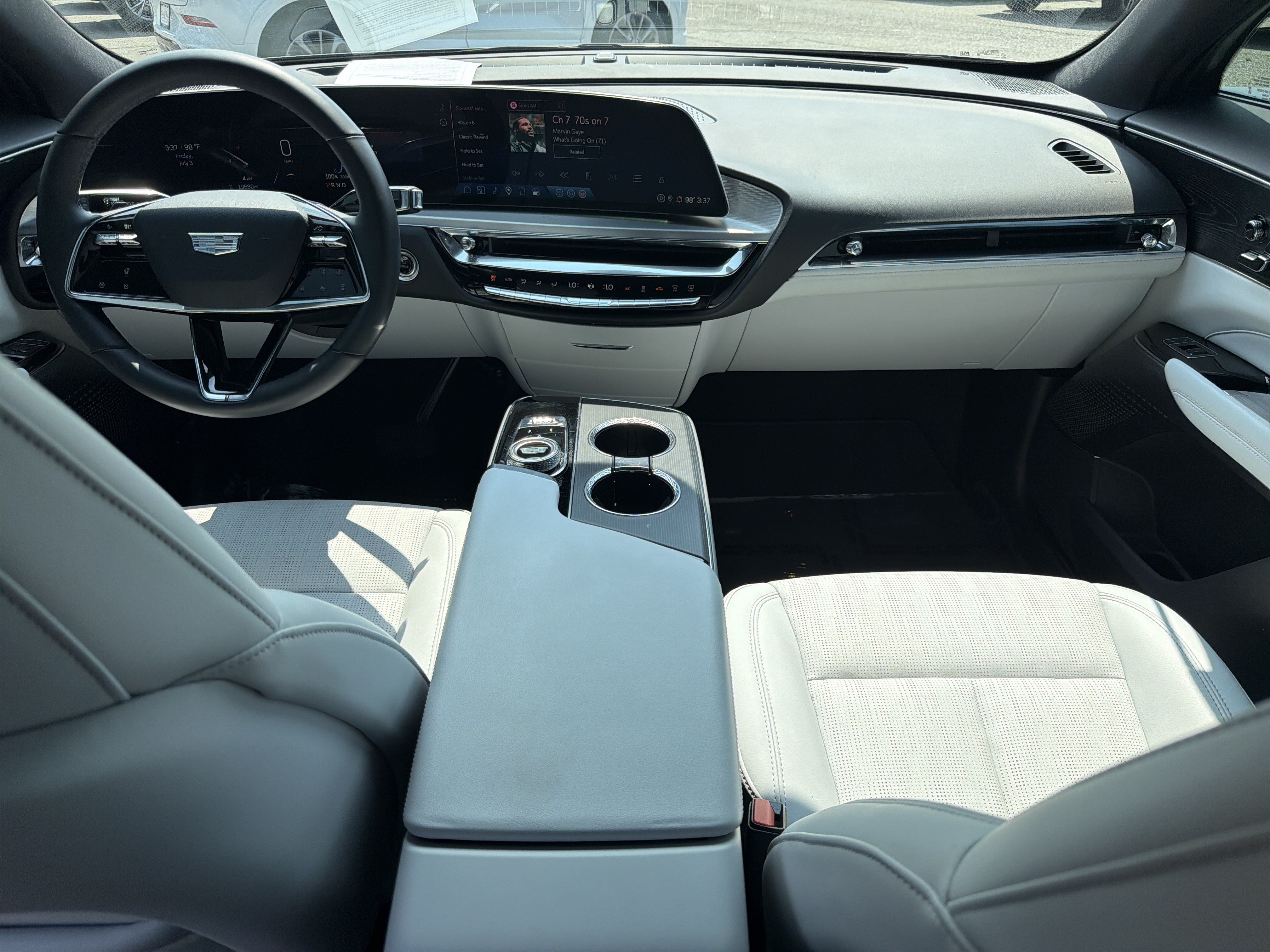 Certified 2024 Cadillac Lyriq Luxury AWD/4WD image 21