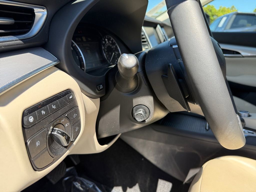 Used 2022 INFINITI QX50 Sensory image 14