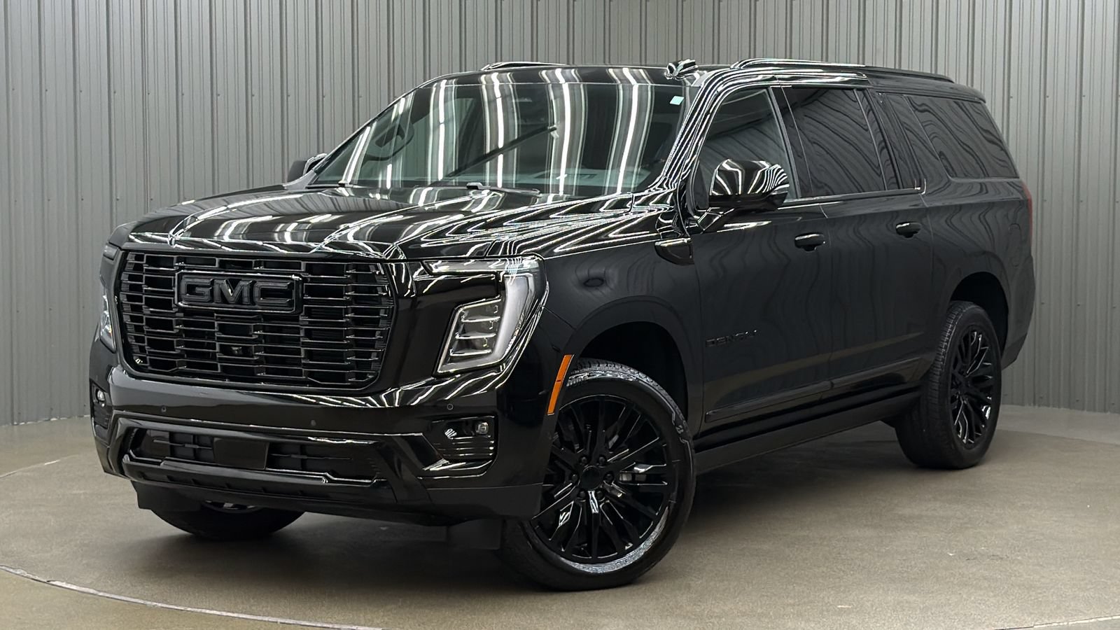 Used 2026 GMC Yukon XL Denali w/ Sun & Power Step Package AWD/4WD image 1