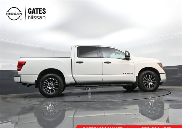 Used 2024 Nissan Titan SV w/ SV Convenience Package image 33