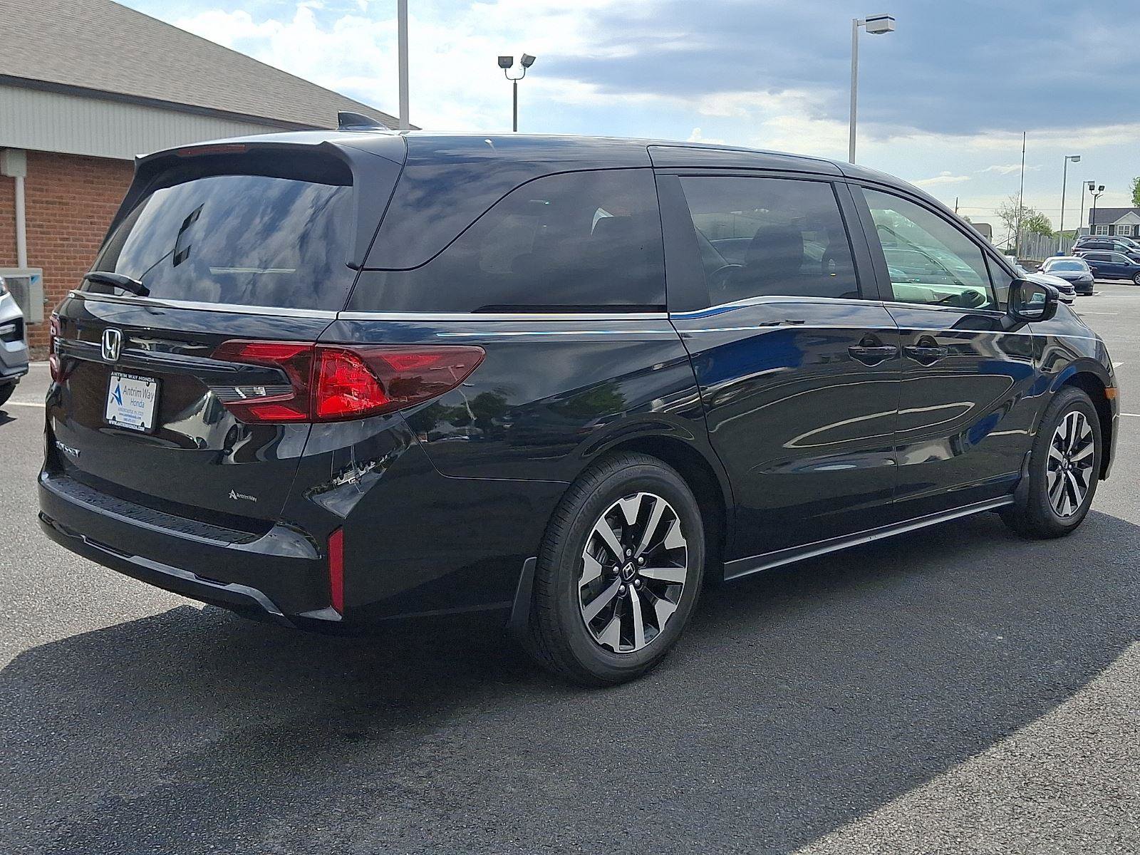 New 2026 Honda Odyssey EX-L image 3