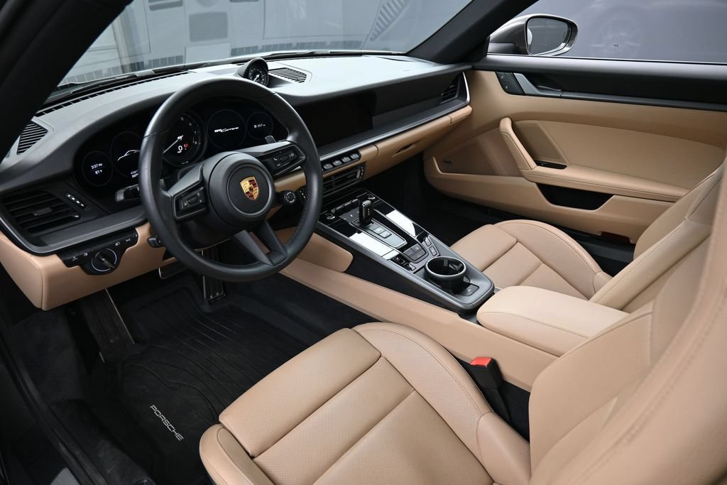 Certified 2022 Porsche 911 Carrera RWD image 4