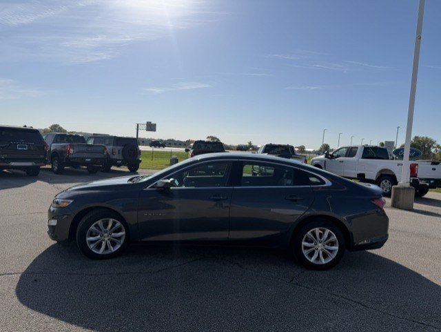 Used 2020 Chevrolet Malibu LT w/ Leather Package FWD image 6