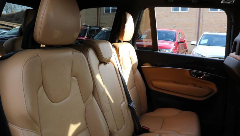 Used 2018 Volvo XC90 T6 Momentum w/ Convenience Package image 11