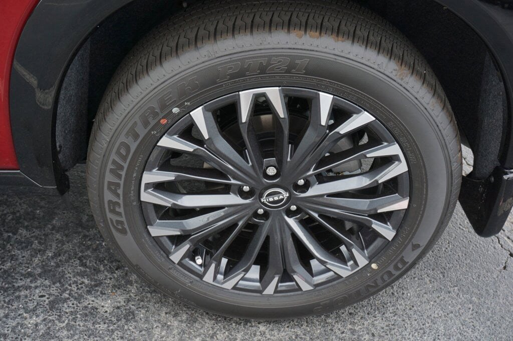 New 2026 Nissan Rogue Platinum image 10