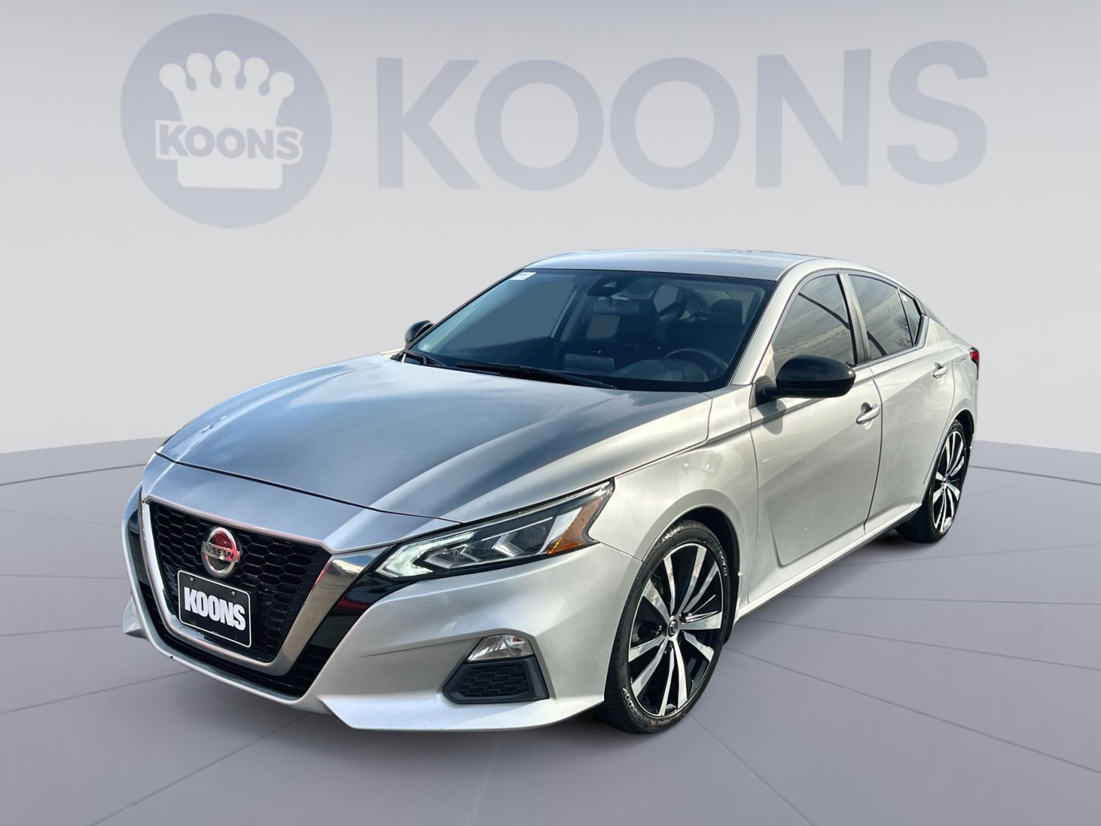 Used 2020 Nissan Altima 2.5 SR image 1
