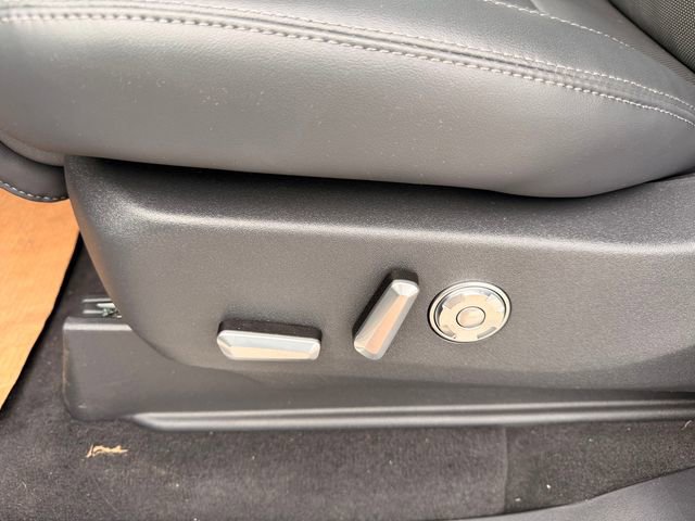 New 2025 Lincoln Navigator Reserve w/ Jet Appearance Package image 25