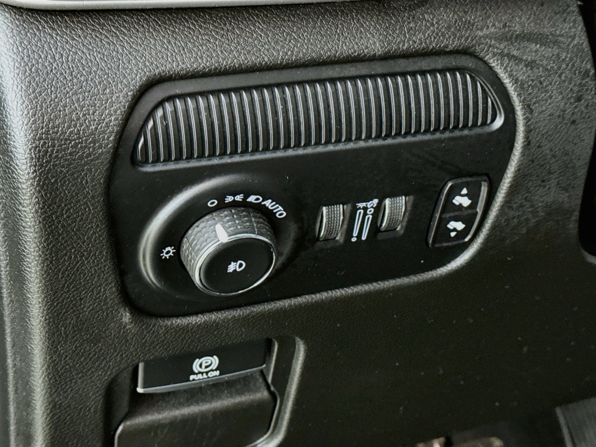 Used 2022 Jeep Wagoneer Series II AWD/4WD image 14