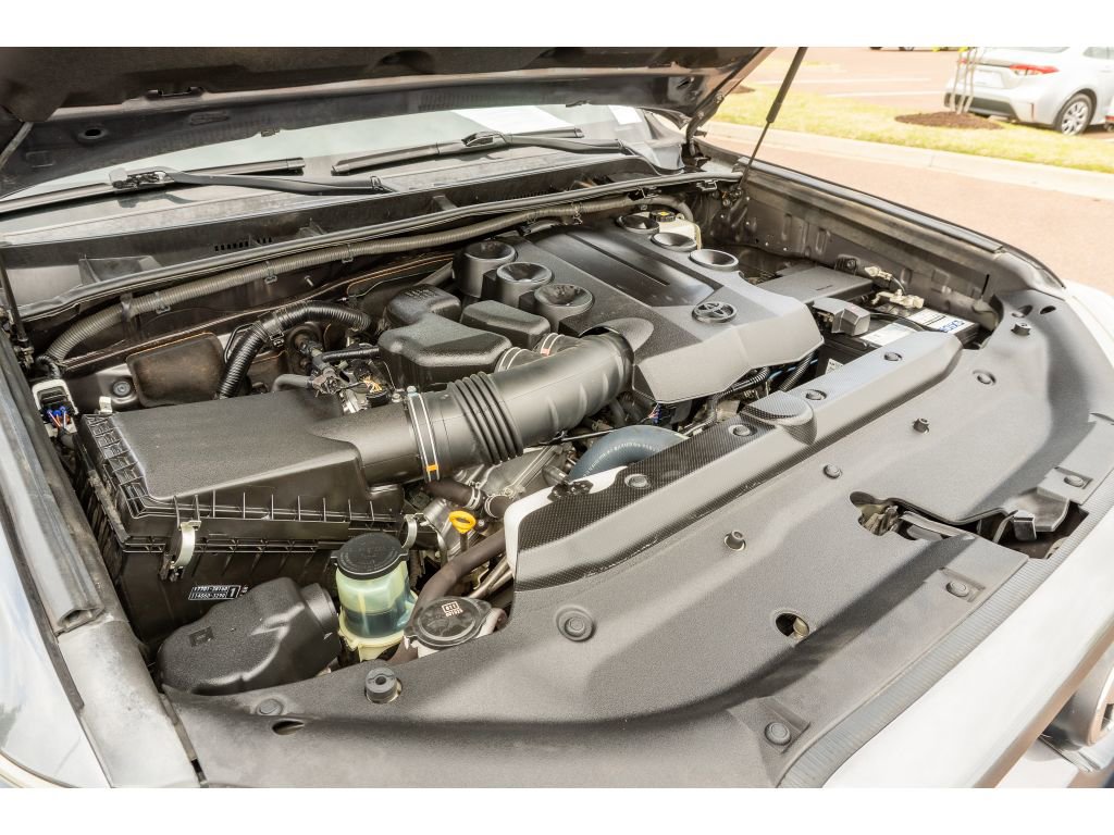 Used 2018 Toyota 4Runner SR5 image 31