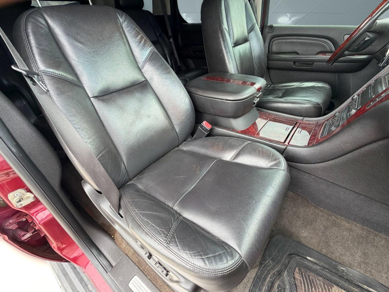 Used 2009 Cadillac Escalade AWD image 24