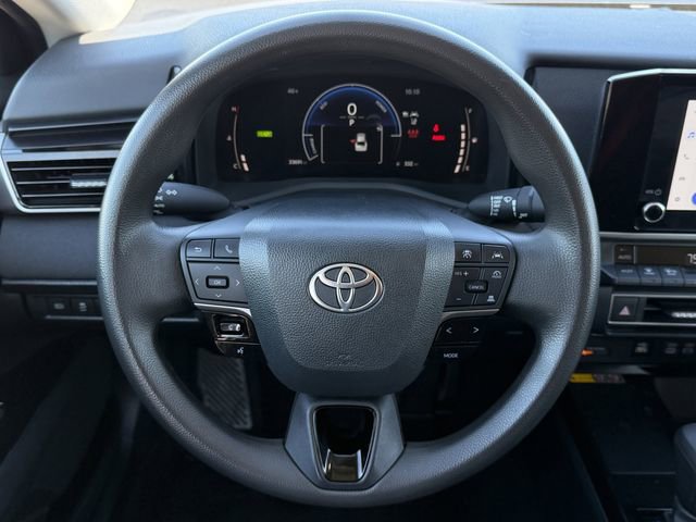 Used 2025 Toyota Camry LE image 13