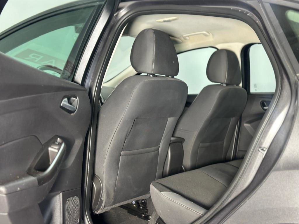 Used 2014 Ford Focus SE FWD image 12