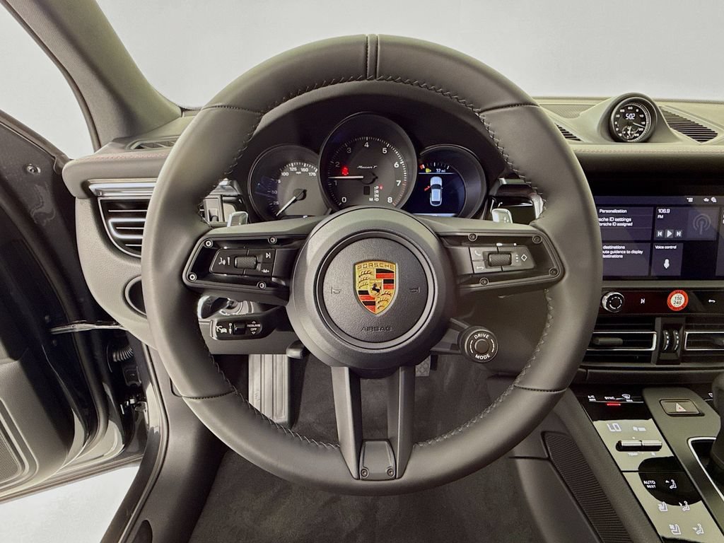 New 2026 Porsche Macan AWD/4WD image 15