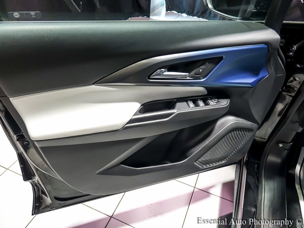 Used 2025 Chevrolet Equinox EV LT image 26