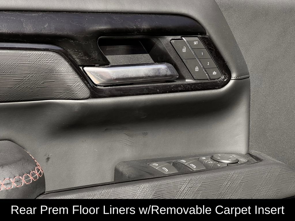 Used 2025 GMC Sierra 2500 AT4X image 27