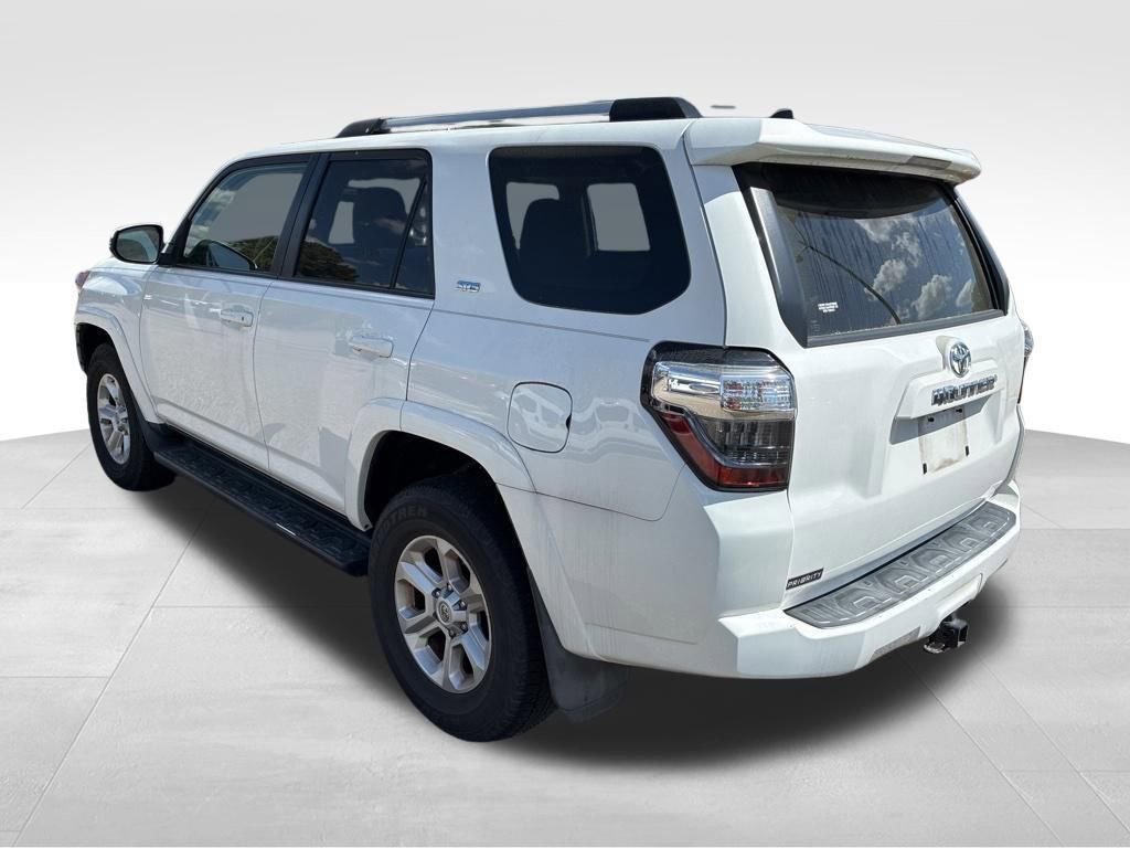 Used 2019 Toyota 4Runner SR5 Premium image 3