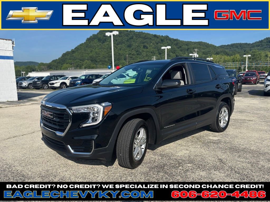 Used 2023 GMC Terrain SLE w/ Driver Convenience Package