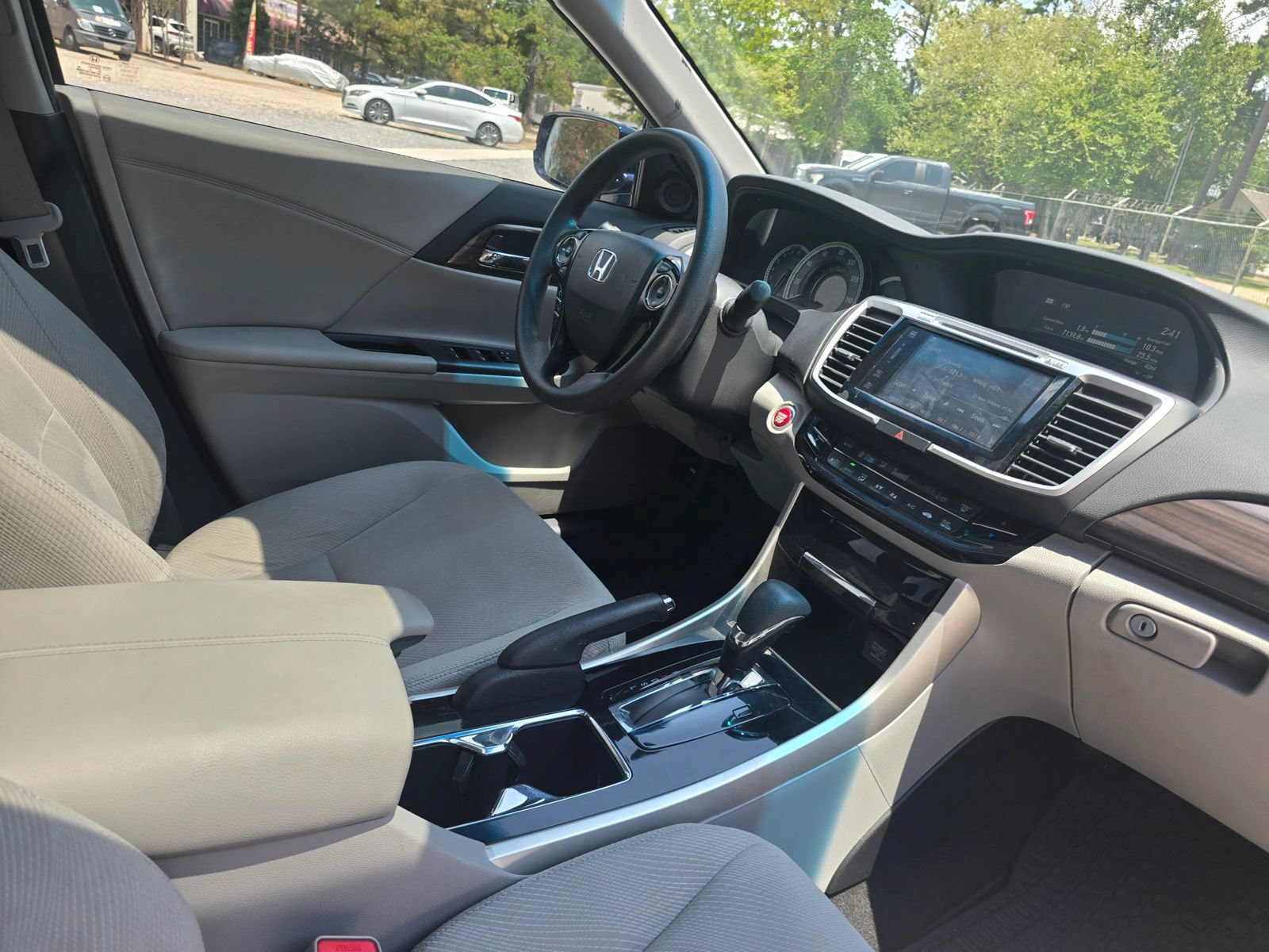 Used 2016 Honda Accord EX image 21
