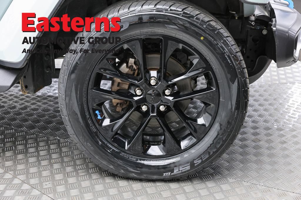Used 2023 Jeep Wrangler Unlimited Sahara w/ Cold Weather Group AWD/4WD image 31