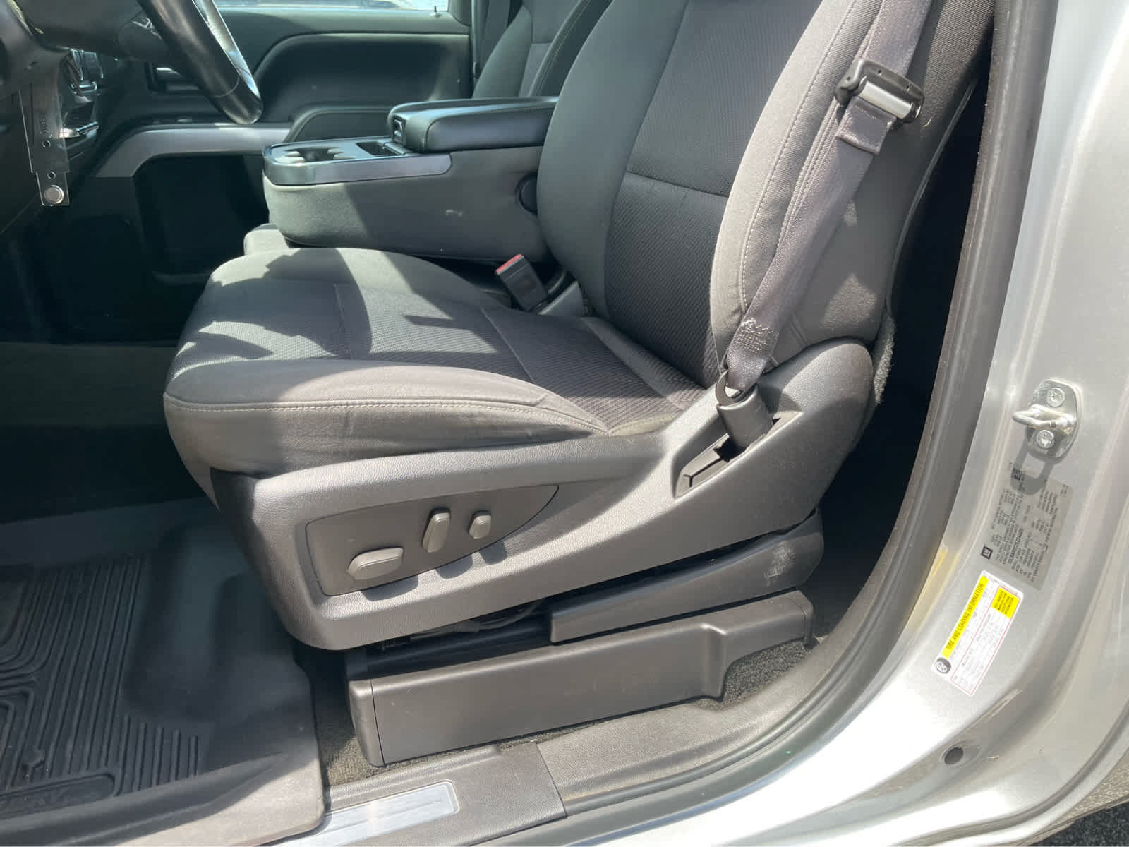 Used 2014 Chevrolet Silverado 1500 LT w/ LT Convenience Package AWD/4WD image 13