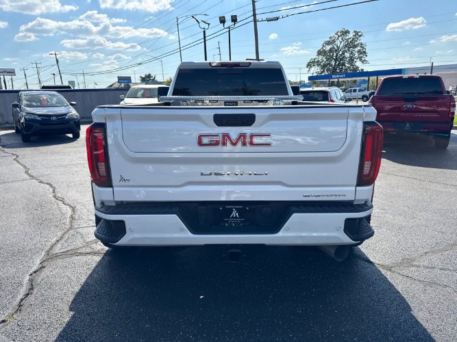 Used 2023 GMC Sierra 3500 Denali w/ Denali Ultimate Package image 7