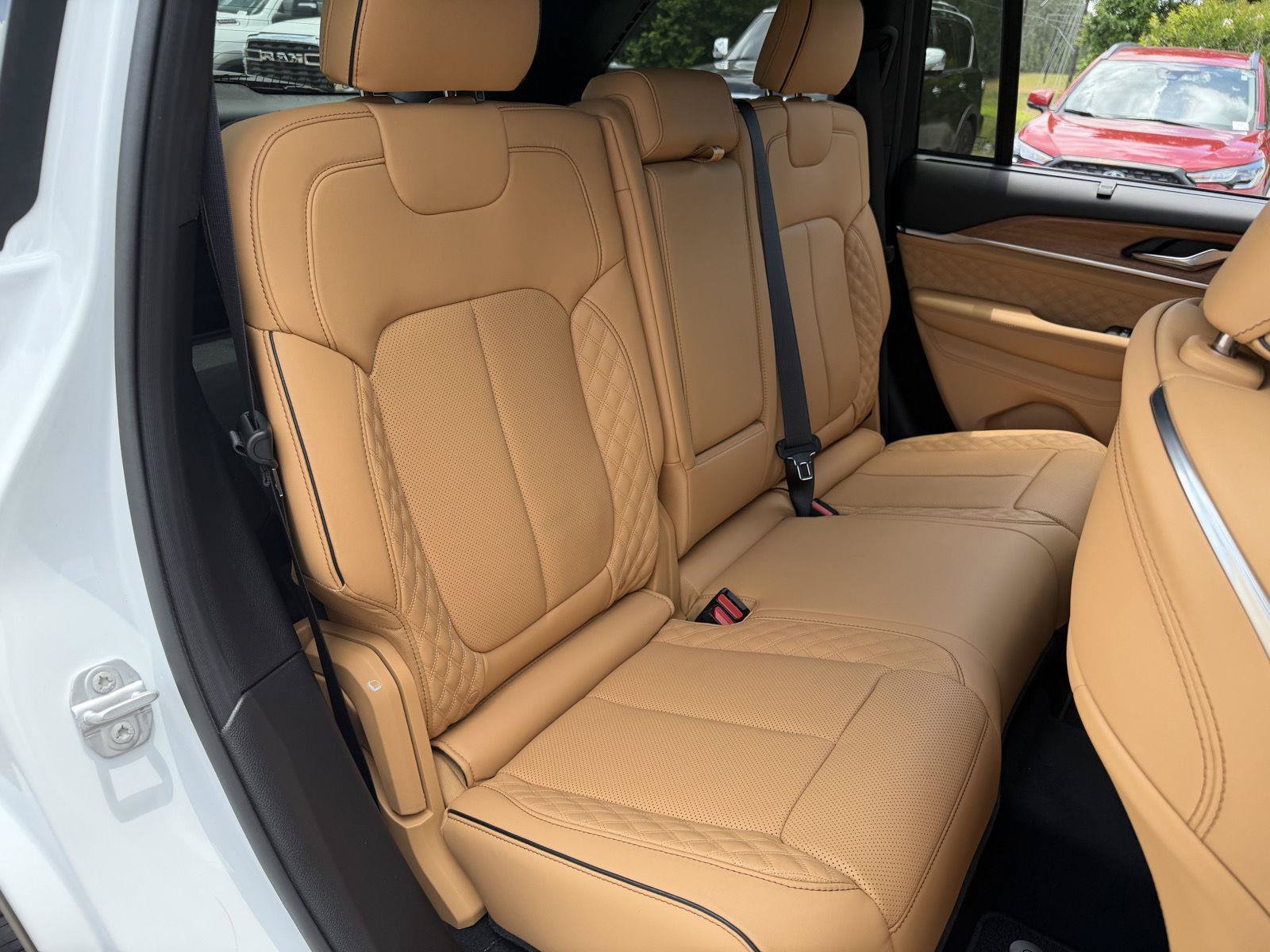 New 2026 Jeep Grand Cherokee Summit AWD/4WD image 20