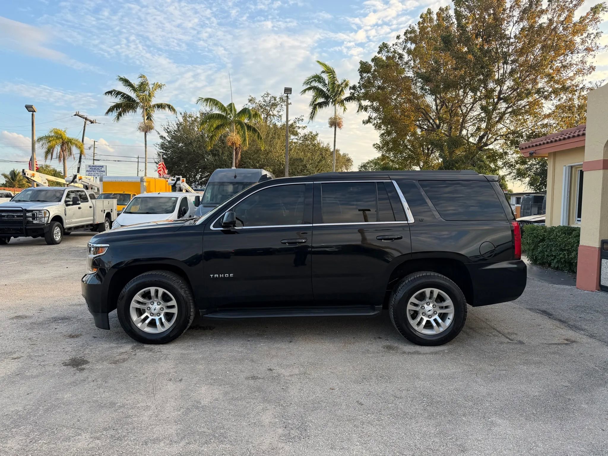 Used 2019 Chevrolet Tahoe LT RWD image 2
