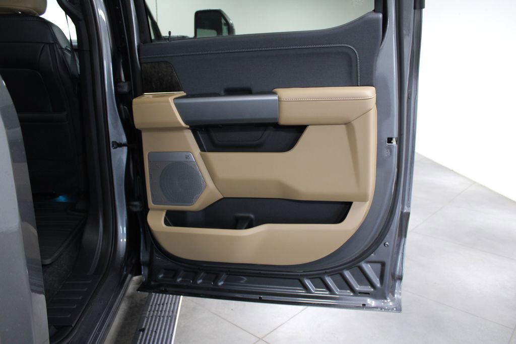 New 2026 Ford F250 Lariat w/ Chrome Package image 36