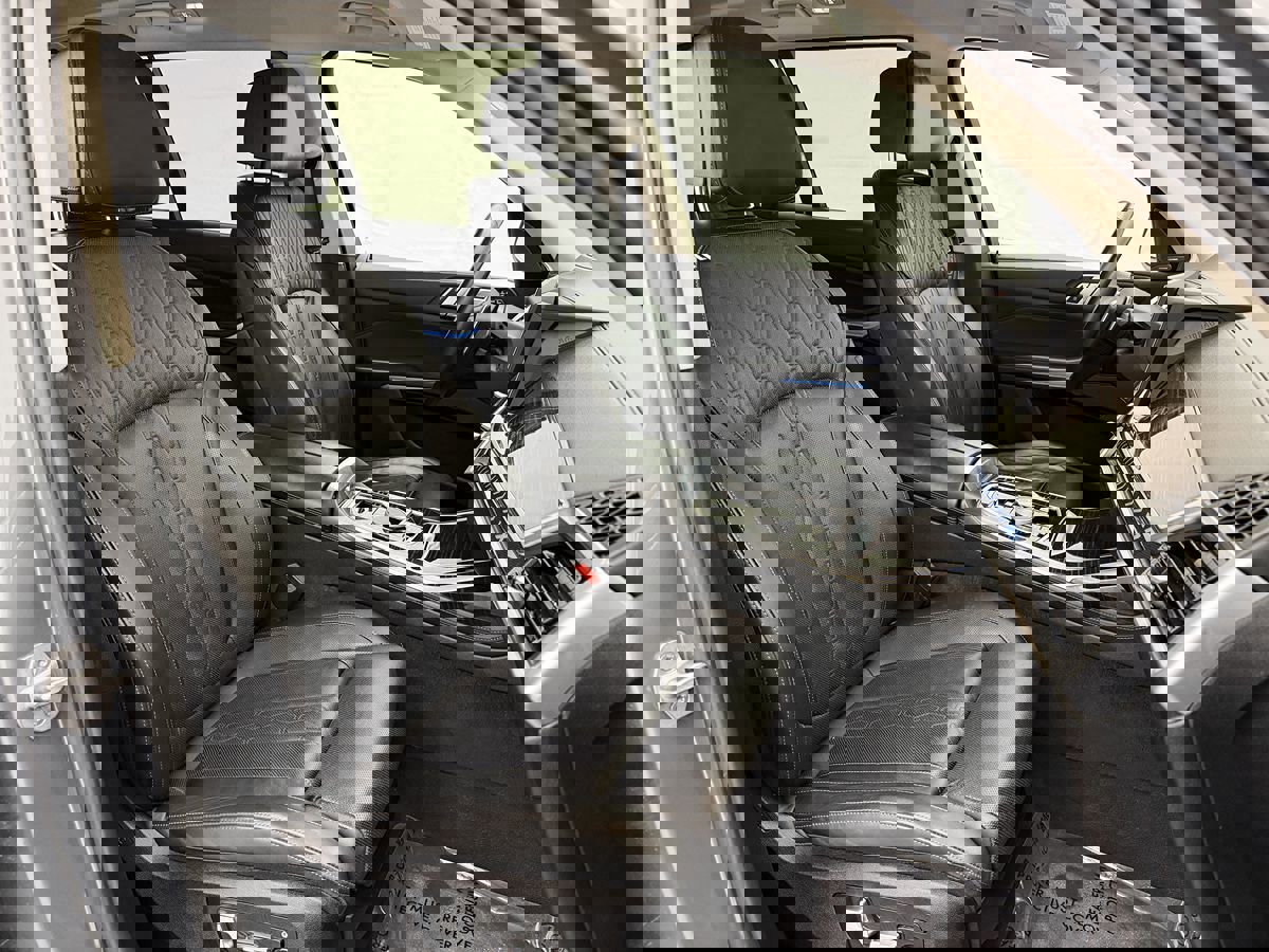 Used 2023 BMW X7 xDrive40i w/ Premium Package image 59