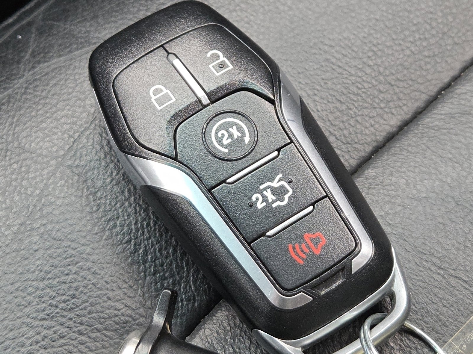 Used 2016 Ford Explorer XLT w/ Equipment Group 202A image 37