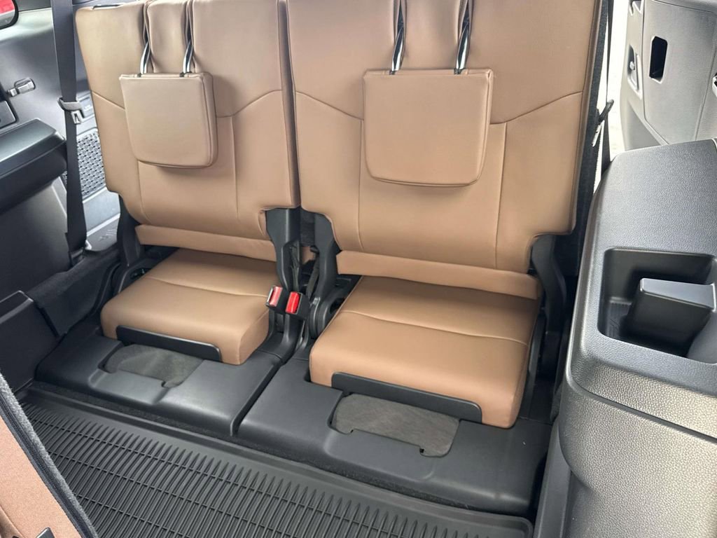 Used 2025 Toyota 4Runner Limited image 32