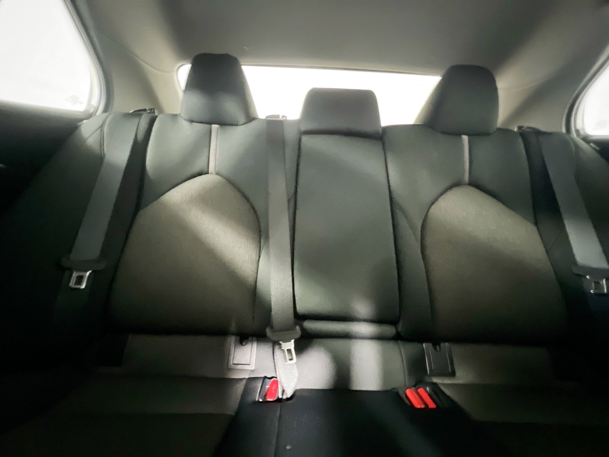 Used 2022 Toyota Camry LE image 33