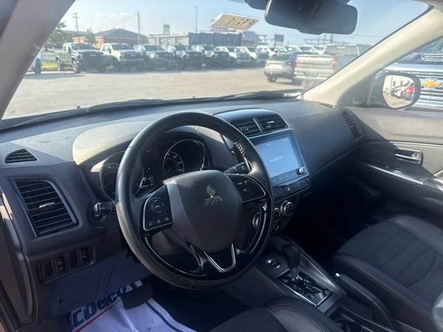 Used 2025 Mitsubishi Outlander Sport SE AWD/4WD image 11