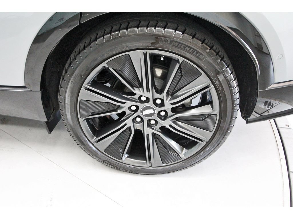 Used 2024 Cadillac Lyriq Sport w/ LPO, Floor Liner Package AWD/4WD image 31