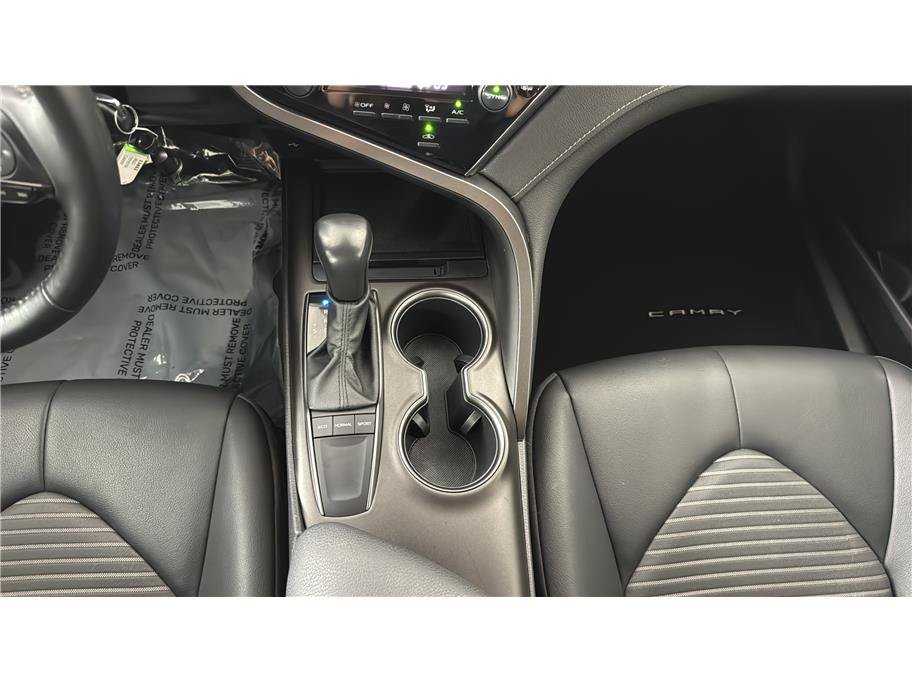 Used 2022 Toyota Camry SE w/ Carpet Mat Package (TMS) FWD image 24