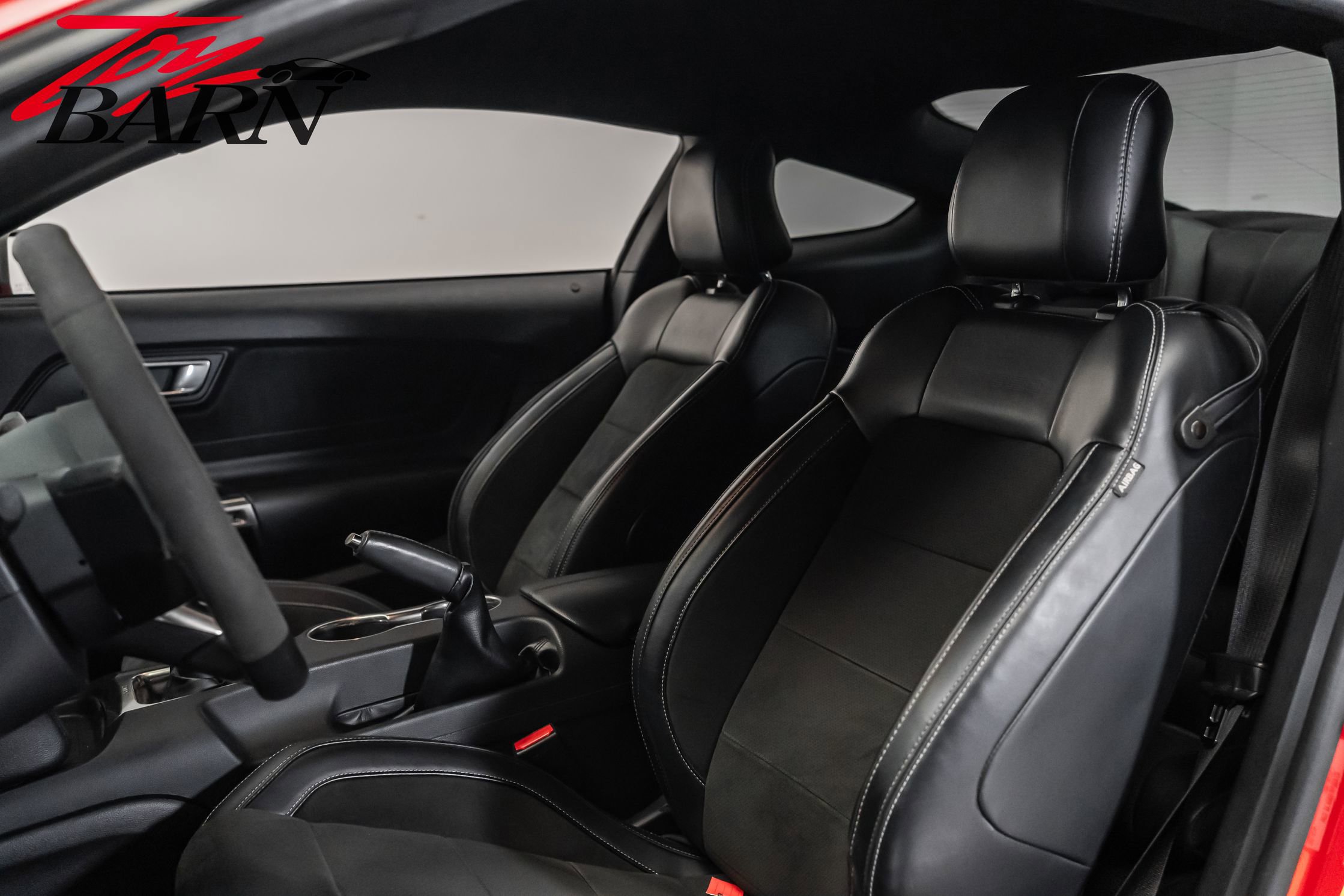 Used 2016 Ford Mustang Shelby GT350 w/ Technology Package image 22