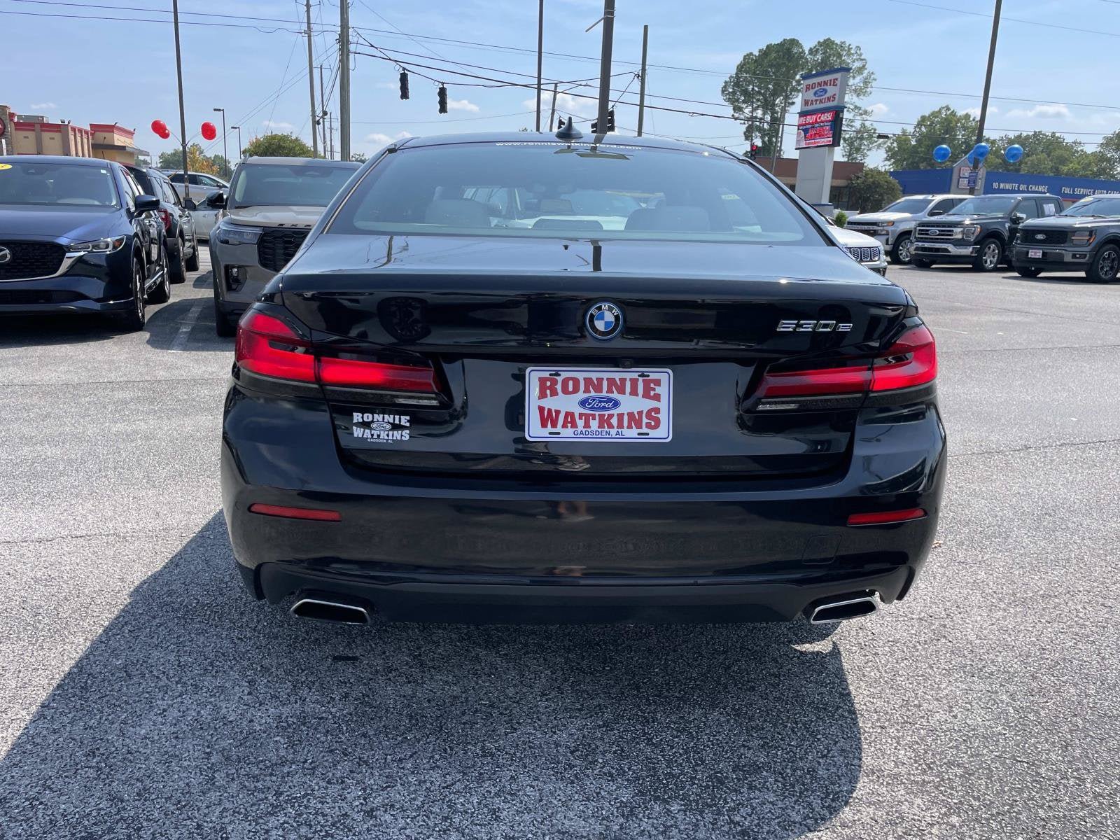 Used 2023 BMW 530e w/ Premium Package RWD image 5