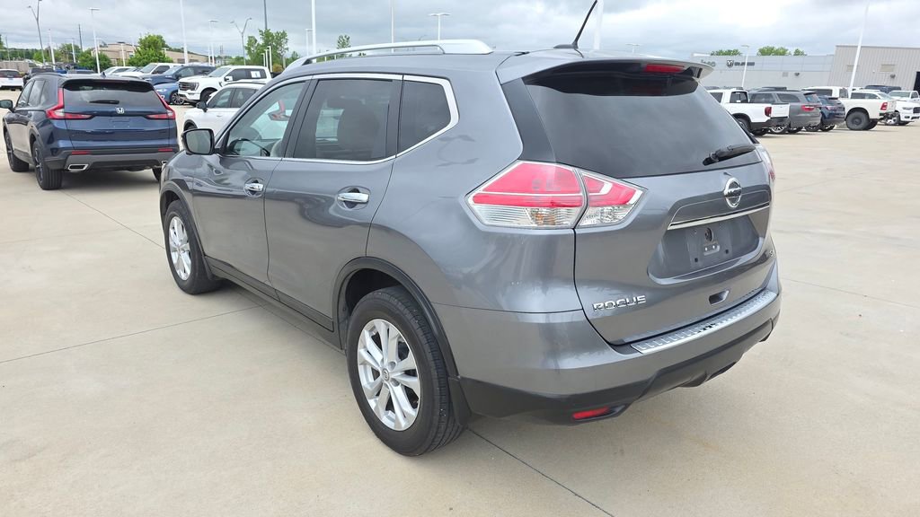 Used 2015 Nissan Rogue SV w/ SV Premium Package FWD video 3