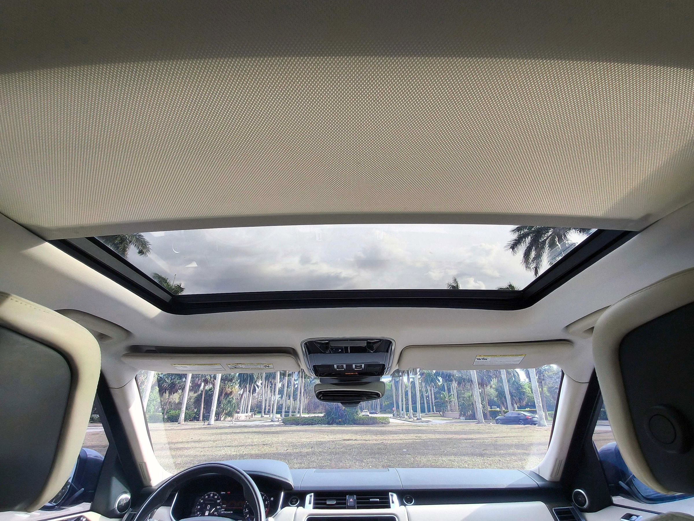 Used 2018 Land Rover Range Rover Sport Supercharged image 10