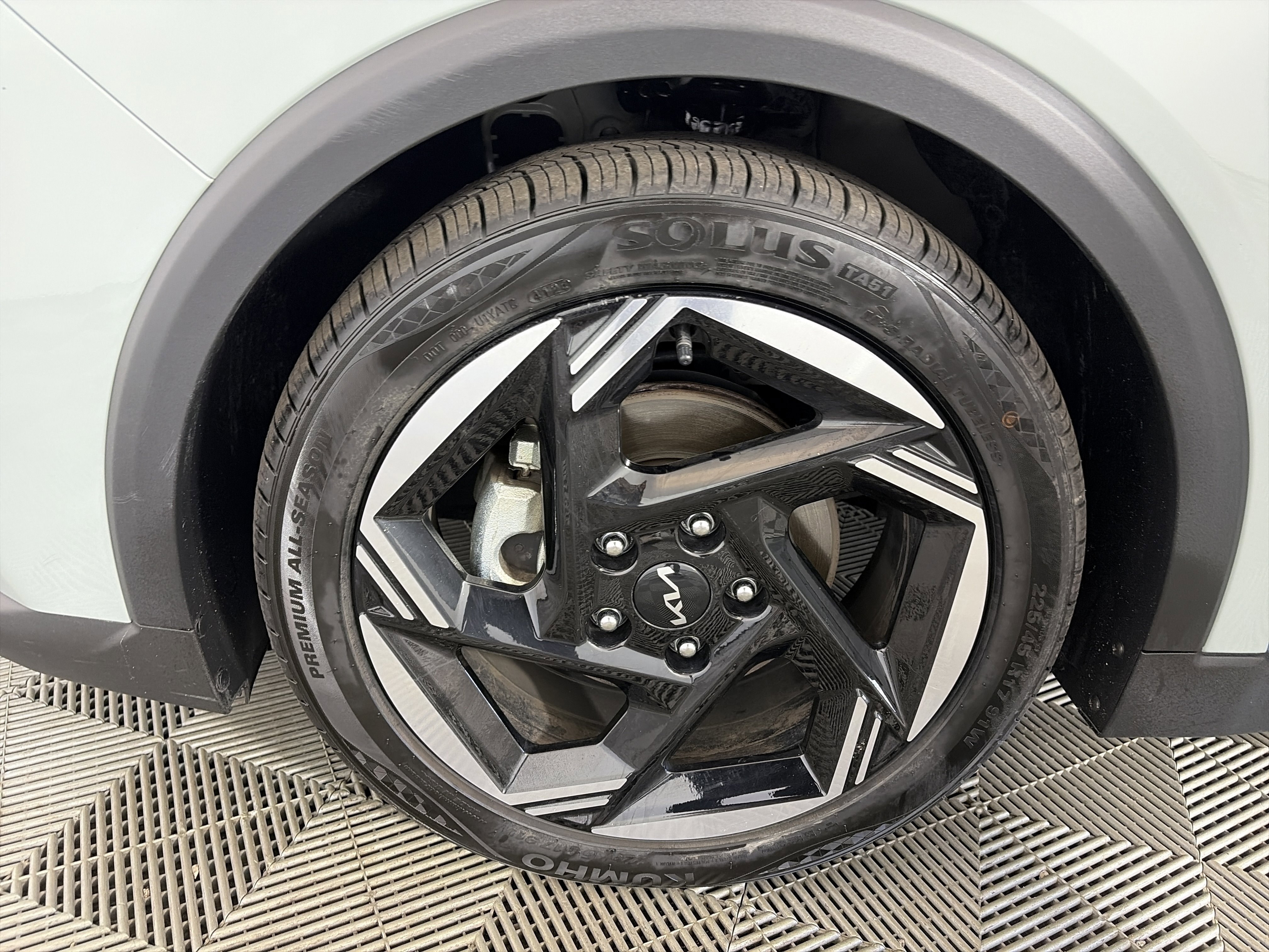 Certified 2025 Kia K4 EX FWD image 13