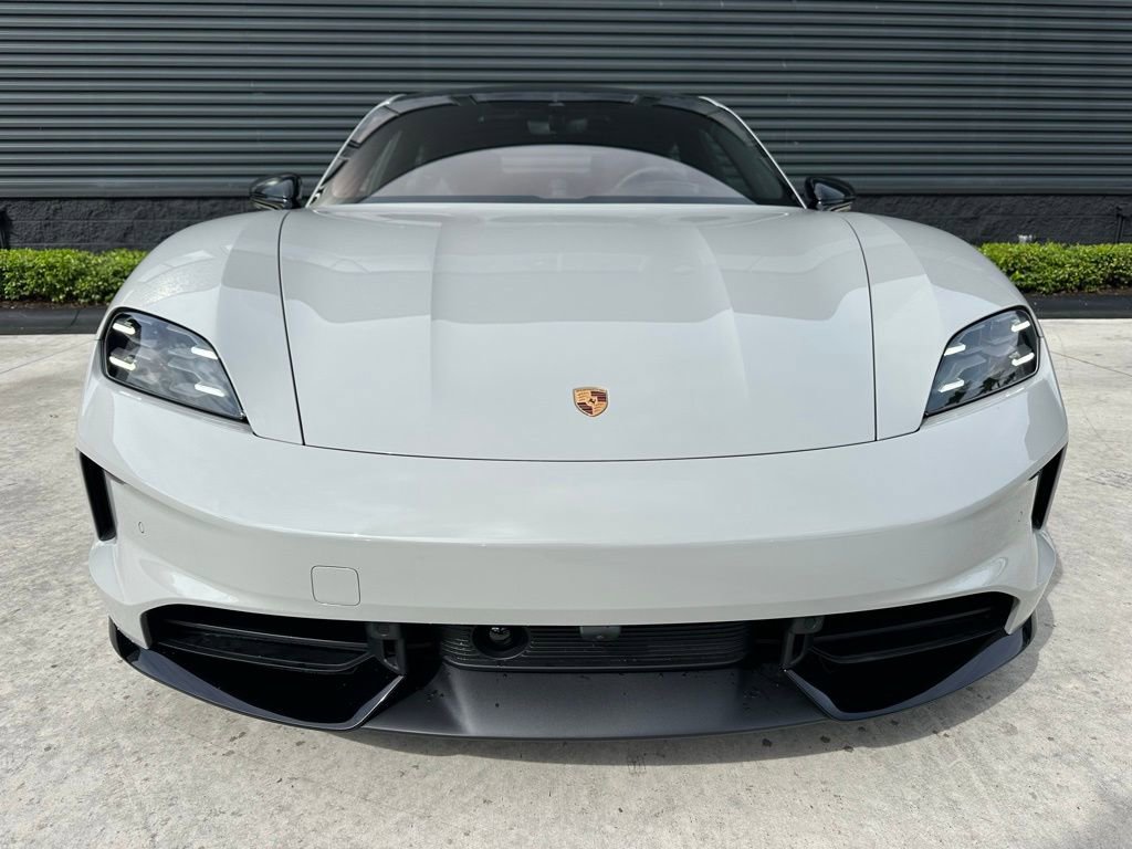 Used 2026 Porsche Taycan image 8