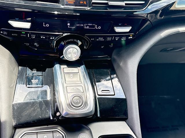 Used 2024 Acura MDX FWD image 16