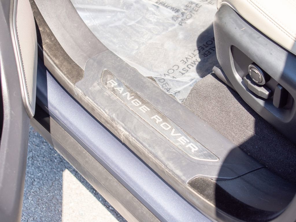 Used 2021 Land Rover Range Rover Velar S AWD/4WD image 17