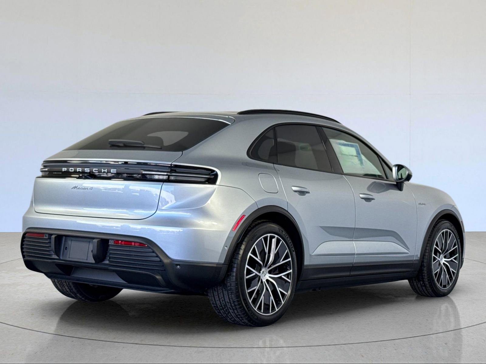 New 2026 Porsche Macan 4 Electric image 8