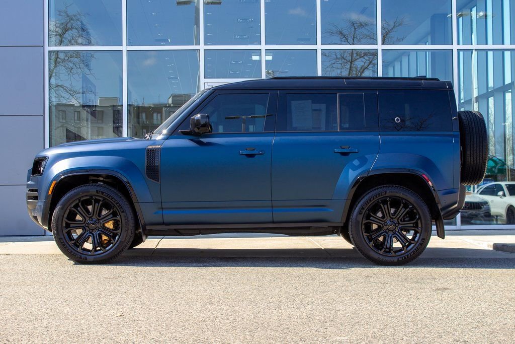 Used 2026 Land Rover Defender 110 image 7