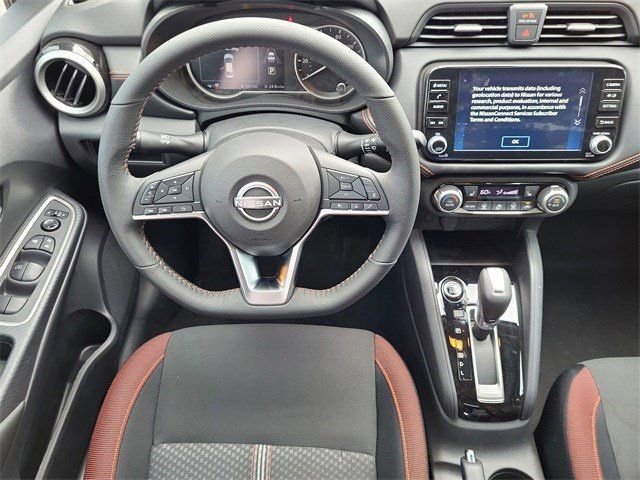 New 2025 Nissan Versa SR w/ Trunk Package FWD image 8