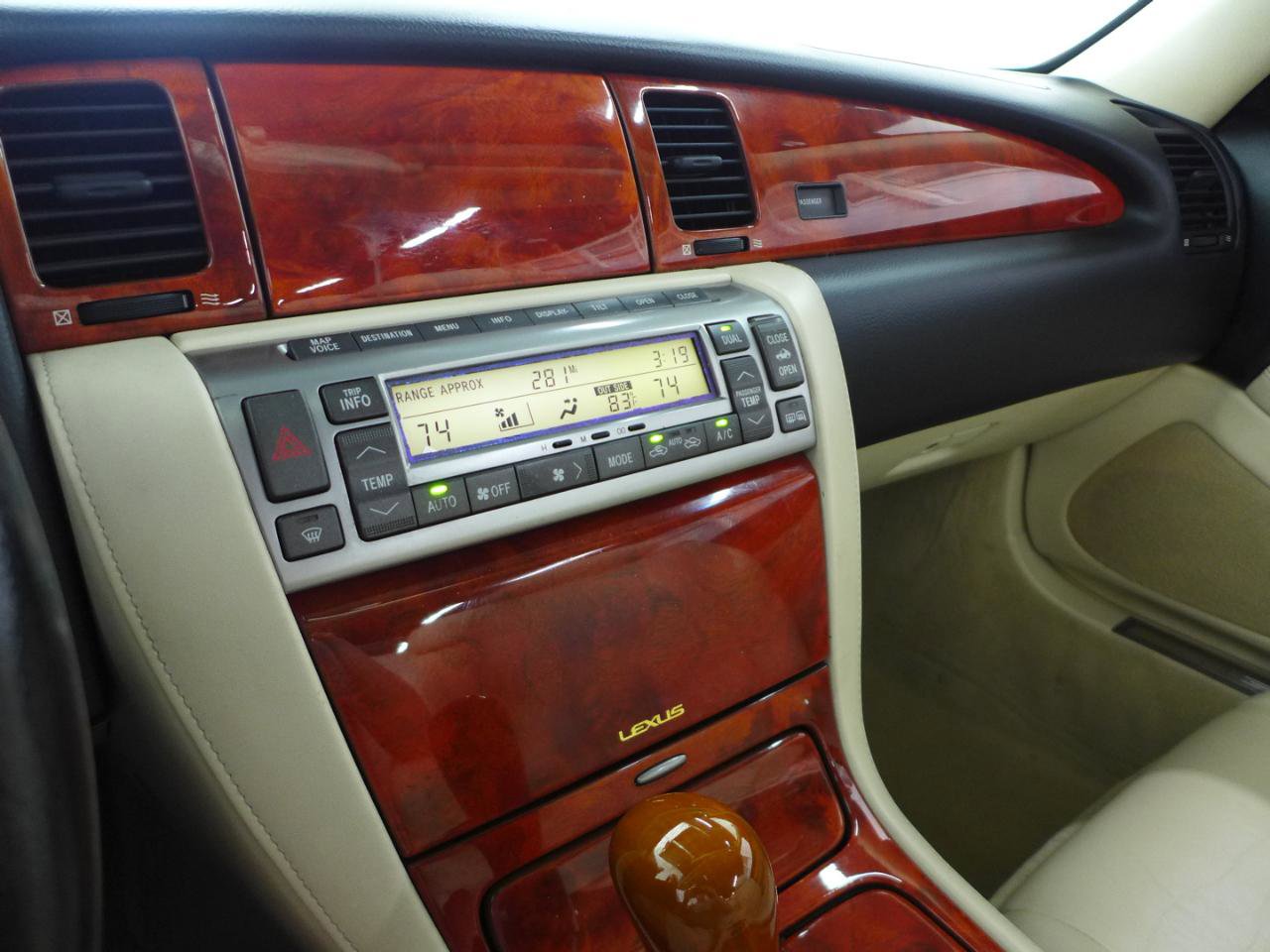 Used 2006 Lexus SC 430 Convertible image 24
