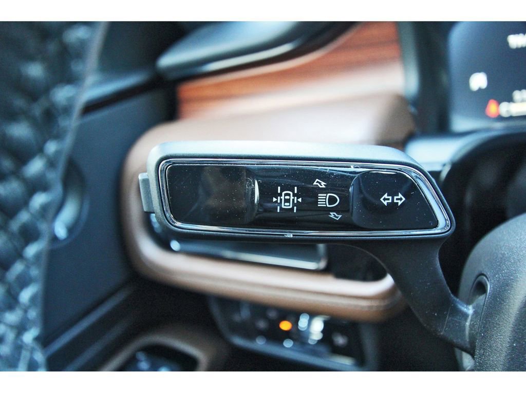 Used 2024 Lincoln Aviator Reserve w/ Elements Package Plus RWD image 17